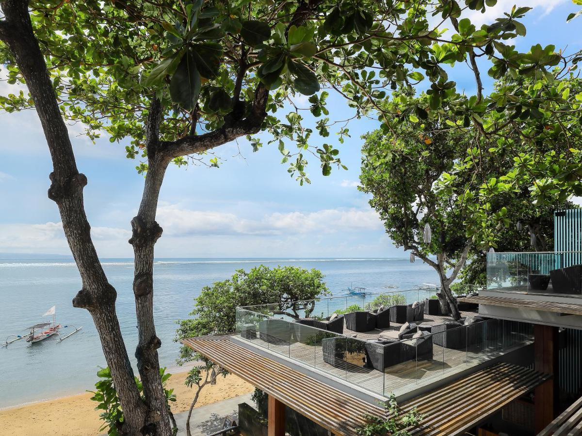 Maya Sanur Resort & Spa Exterior foto View of the beach at the hotel