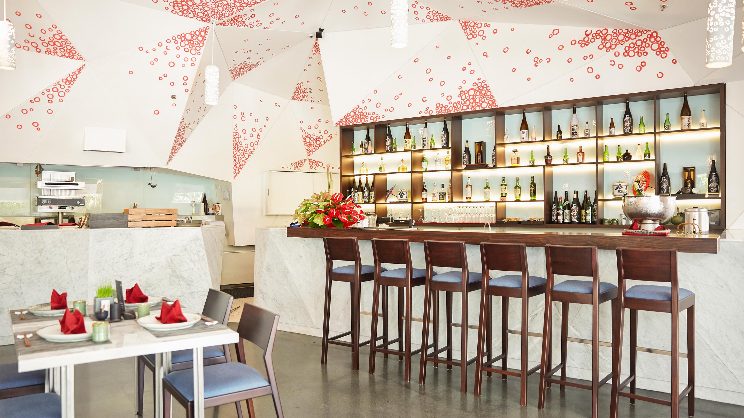 Maya Sanur Resort & Spa Exterior foto The bar at the restaurant