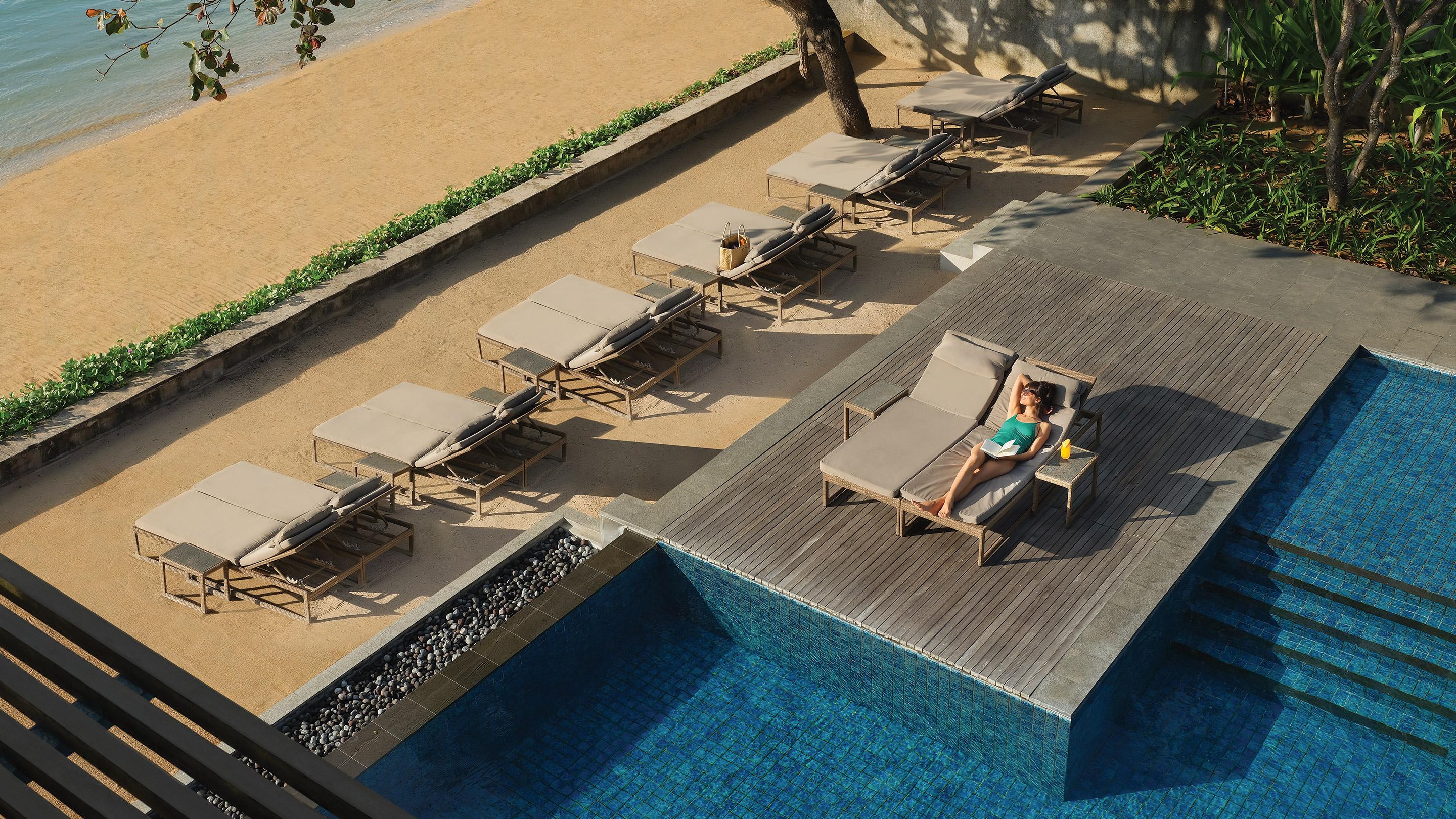Maya Sanur Resort & Spa Exterior foto The Beach